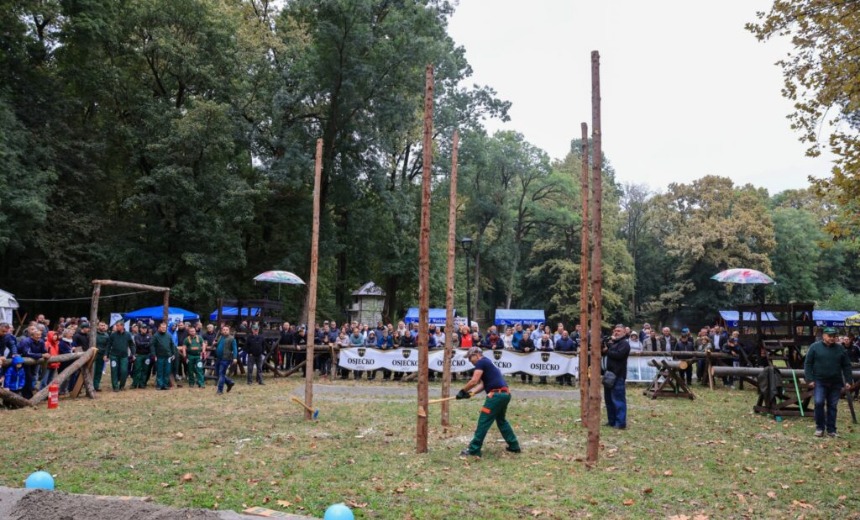 Natjecanje šumskih radnika na 26. Danima slavonske šume u Našicama